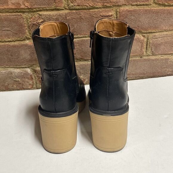 Universal Thread Black Block Heel Ankle Bootie Size 5 - Picture 4 of 7